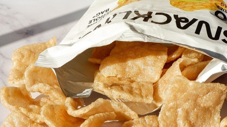 Close up Snacklins crisps