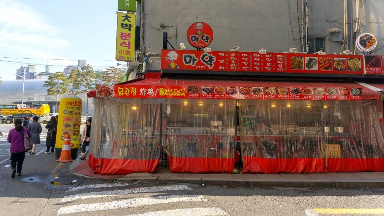 Pojangmacha street stall in Korea