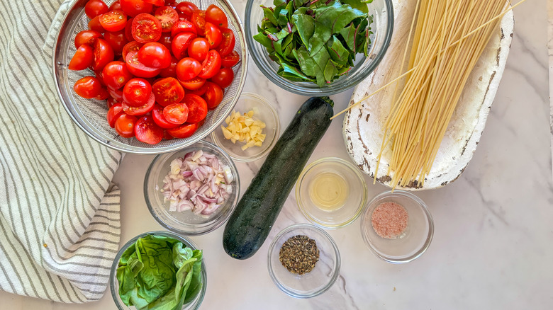 garden pasta ingredients