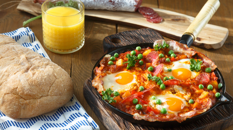 huevos flamencos in a cast iron pan