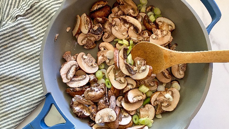 vegetables in frying pan