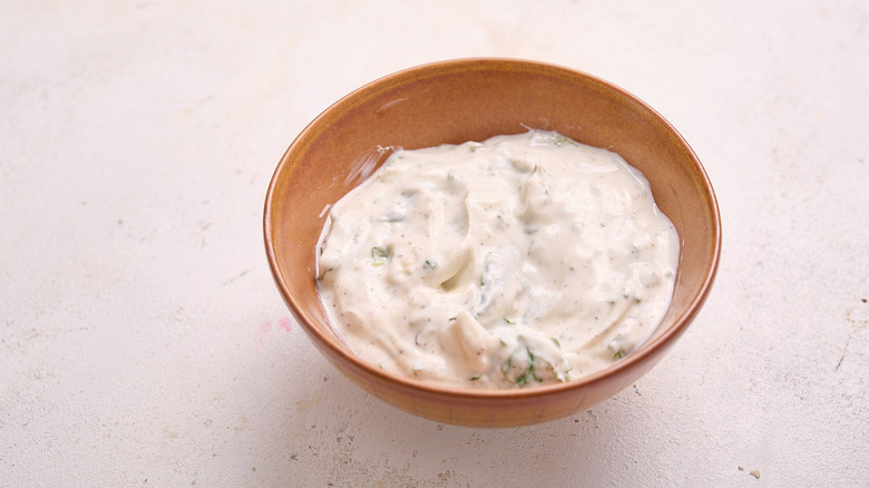 yogurt sauce in bowl