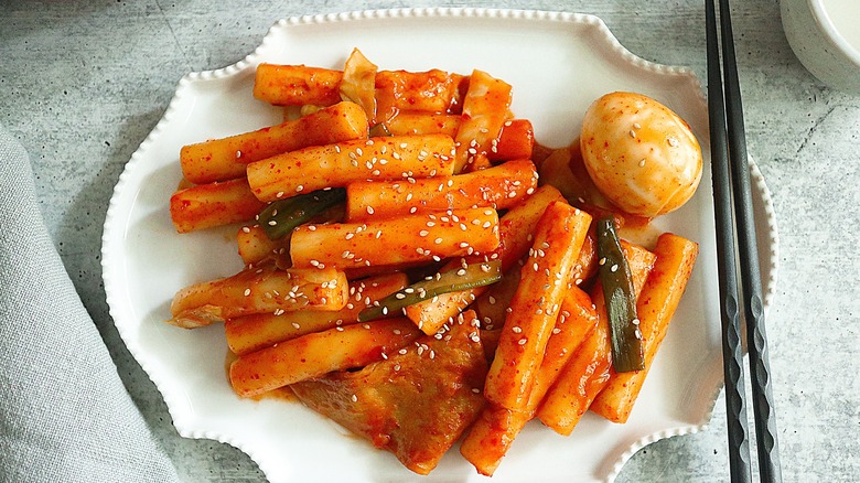 Korean Cultural Center Slovakia - 궁중 떡볶이Gungjung Tteokbokki (Royal Court  Rice Cake) This traditional version of tteokbokki is mildly flavored with a  soy sauce based sauce. It's slightly sweet and deliciously savory! |