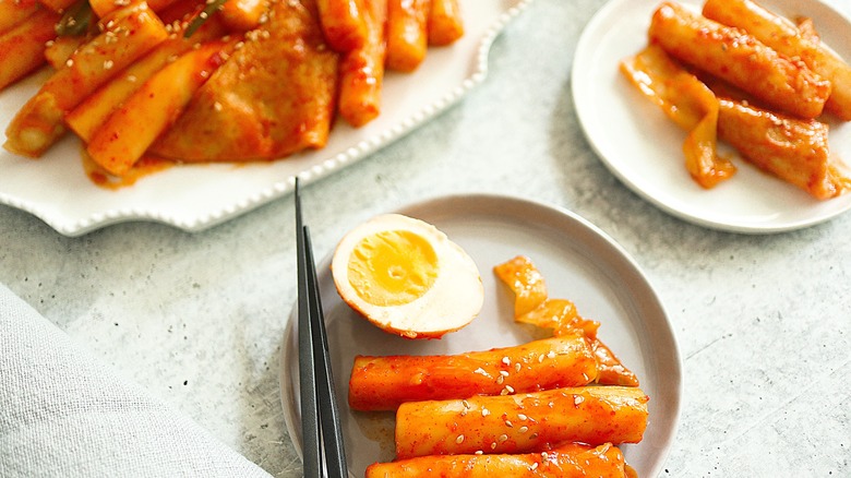 spicy tteokbokki on plate 