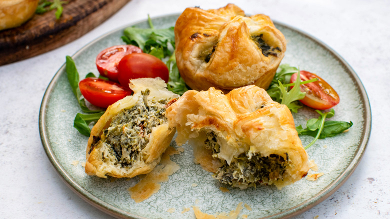 Spinach puffs with salad