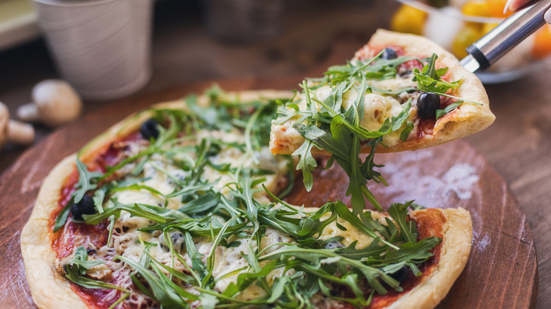 arugula on pizza