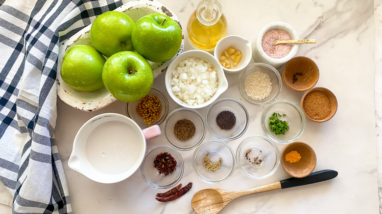 ingredients for green apple curry