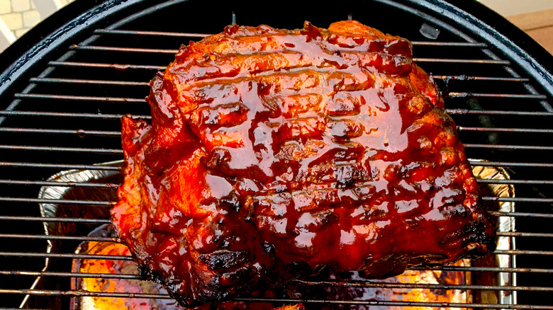 smoked pork butt with barbecue sauce