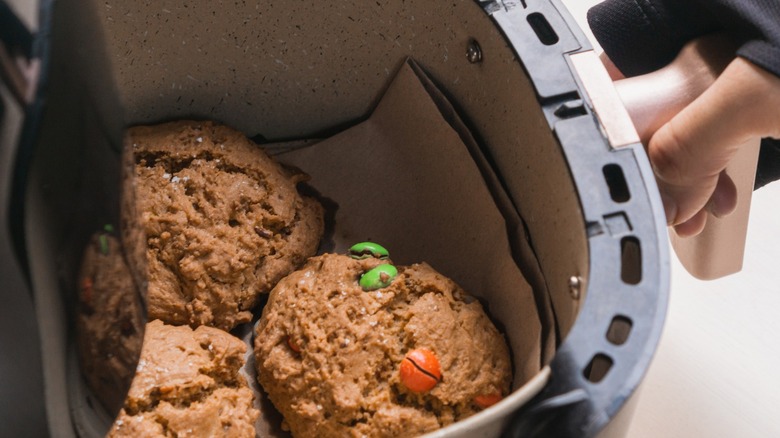 Cookies in an air fryer