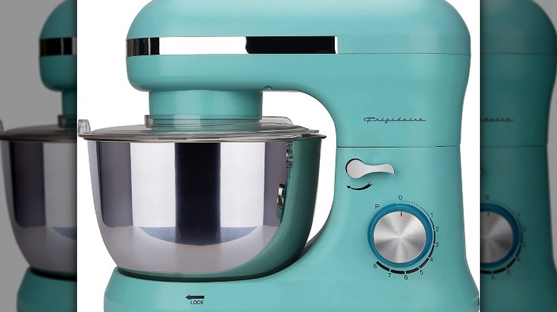 Amazon blue Frigidaire stand mixer