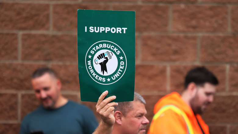 Starbucks Workers United sign