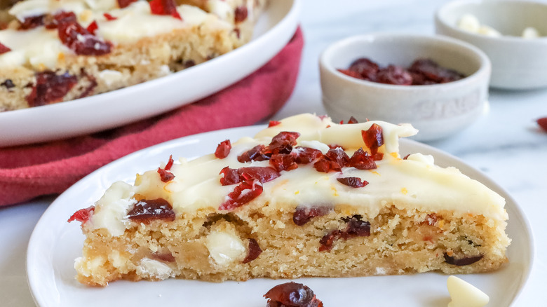 close up of a cranberry bliss cheesecake bar