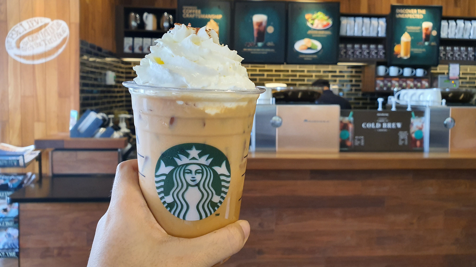 Starbucks Leaked 2023 Fall Menu Promises New Autumn Themed Treats