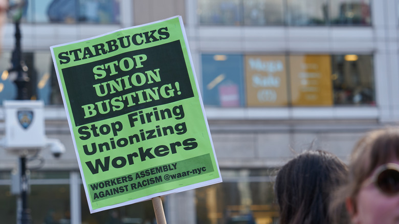 Starbucks union members picketing
