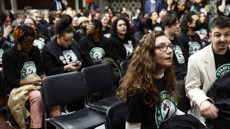 Starbucks union supporters