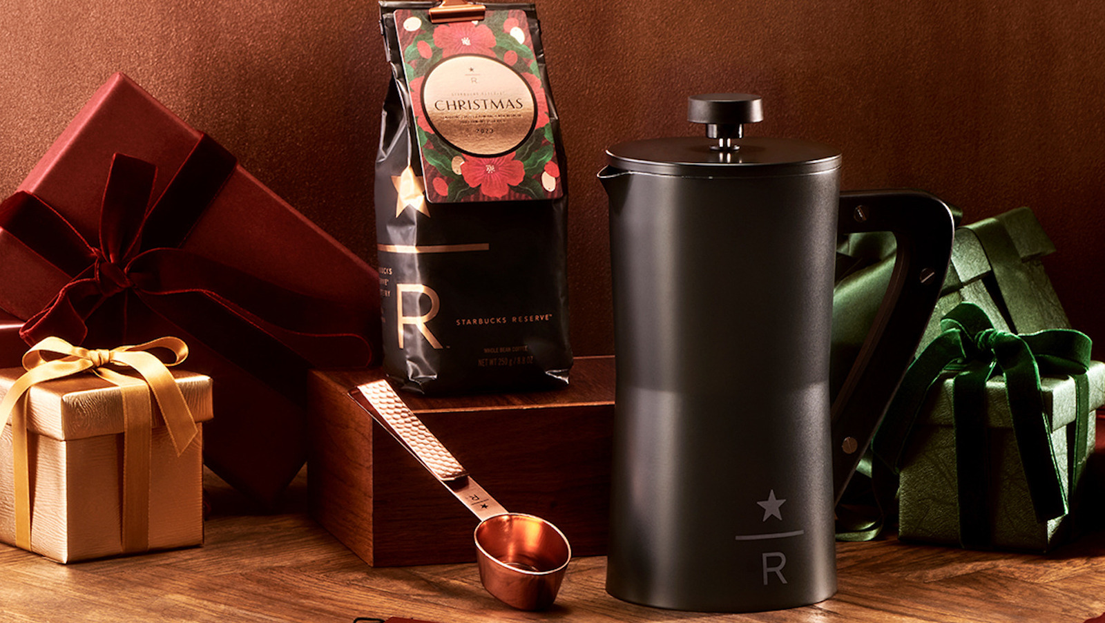 https://www.tastingtable.com/img/gallery/starbucks-reserve-stores-debut-festive-holiday-gift-sets-for-all-coffee-lovers/l-intro-1697647115.jpg
