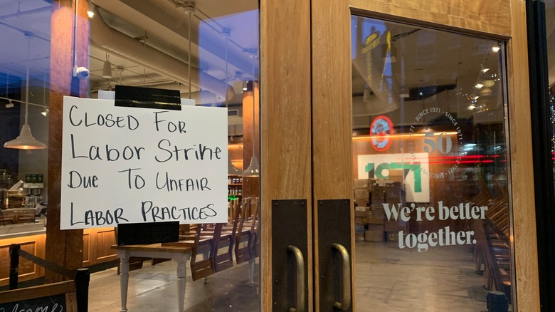 starbucks union strike sign