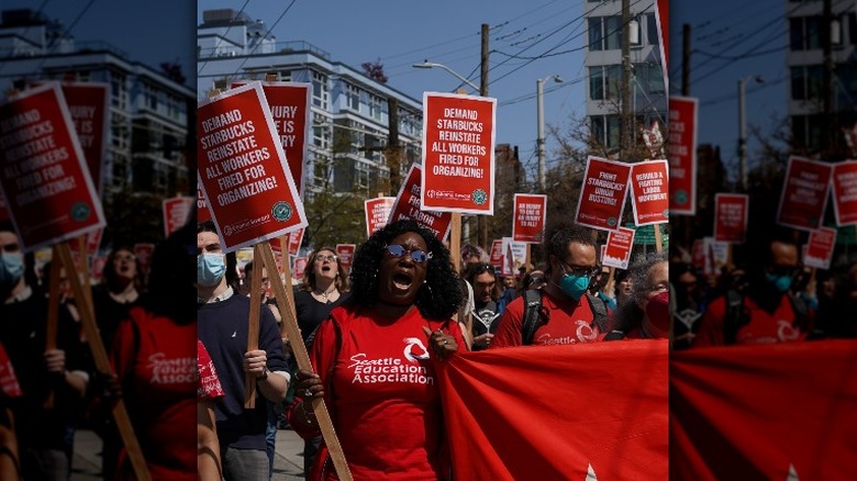 Strikers against Starbucks