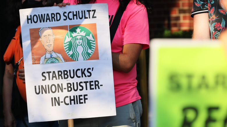 Starbucks Workers United members picketing