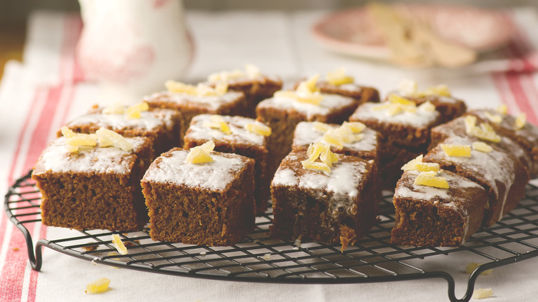 Gingerbread parkins on a tray