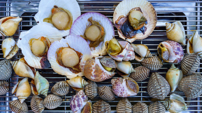 A variety of shellfish on the grill