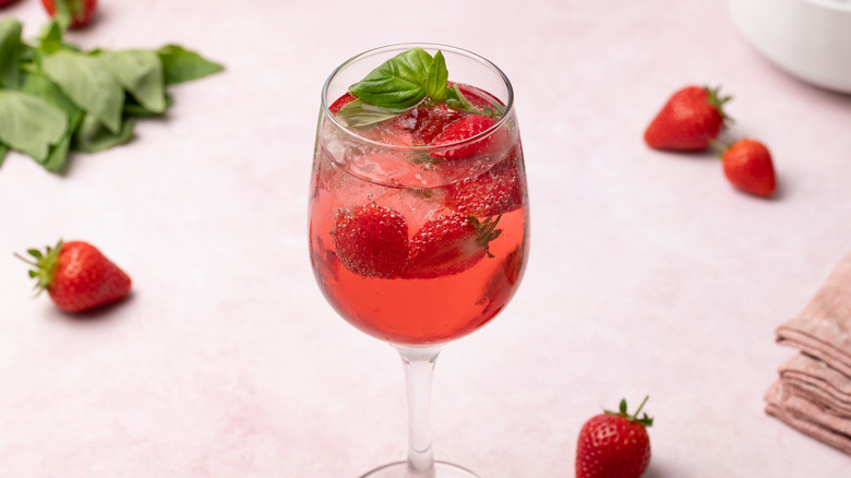 strawberry basil white wine spritzer