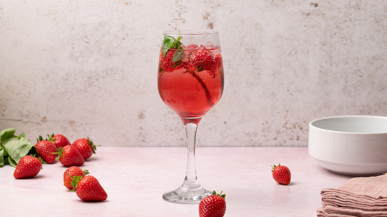 strawberry basil white wine spritzer