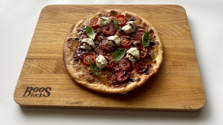 strawberry tomato pizza with basil