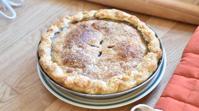 cooling strawberry pie 