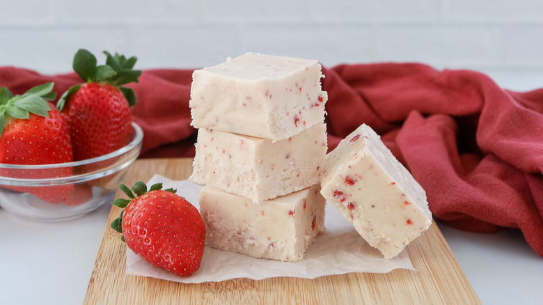 white chocolate strawberry fudge squares stacked