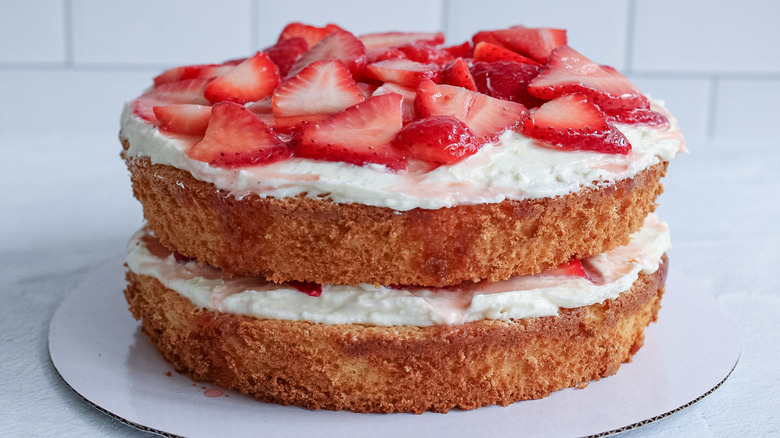 cake with cream and strawberries