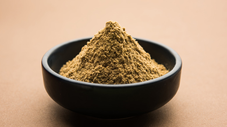 Chaat masala in bowl