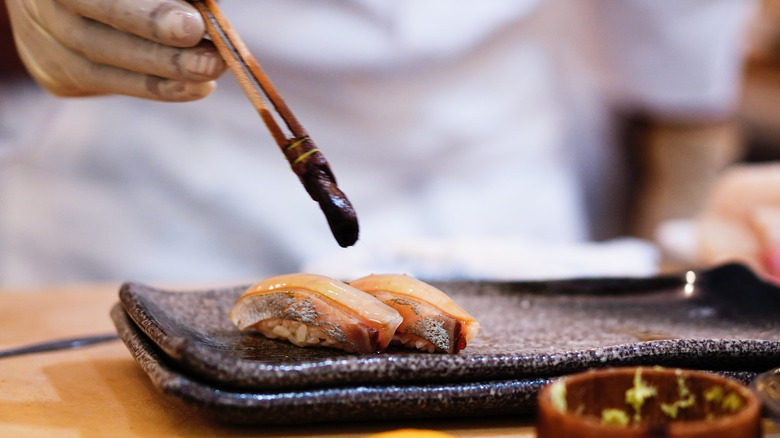 sushi omakase preparation