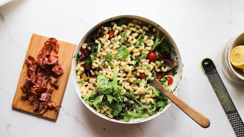 Pasta salad seasoned to taste