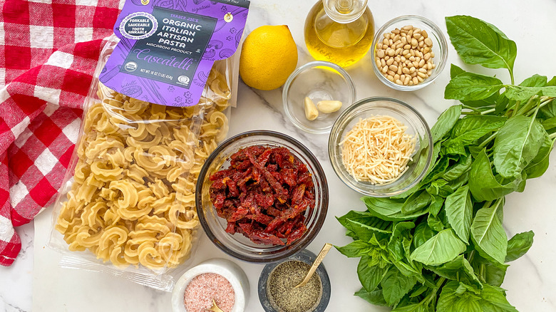 sun-dried tomato pesto pasta ingredients