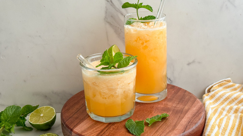 2 glasses of melon drink