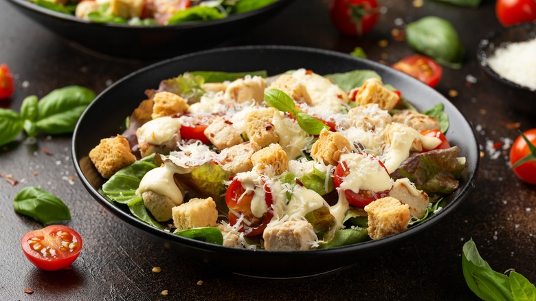 salad with croutons