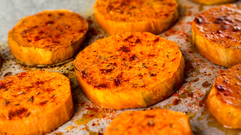 Baked sweet potato rounds