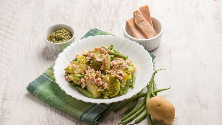 tuna, potatoes, green beans, and pesto