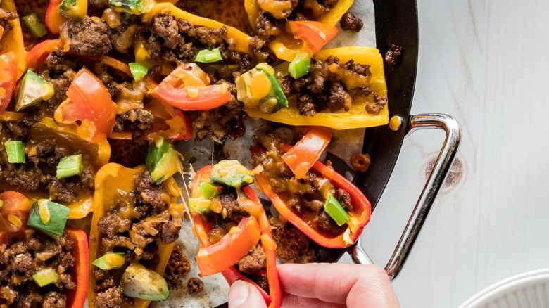 skillet of bell pepper nachos