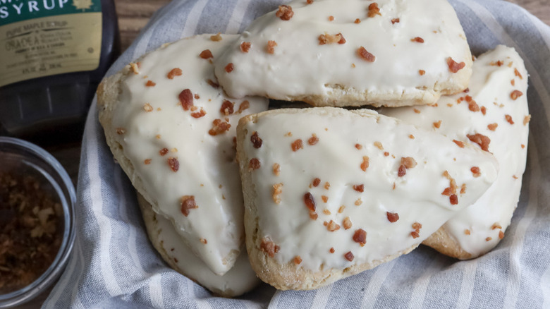 maple bacon scones in basket