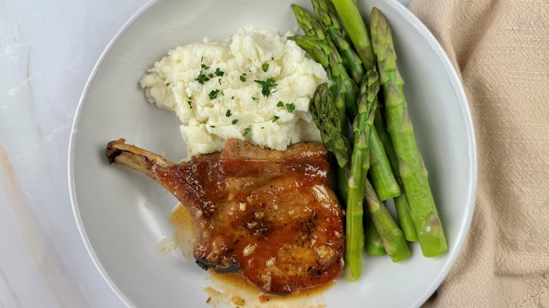 pork chops with vegetables