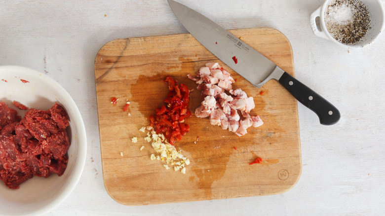 minced garlic, cherry peppers, and bacon