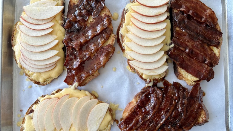 French toast sandwiches with apples