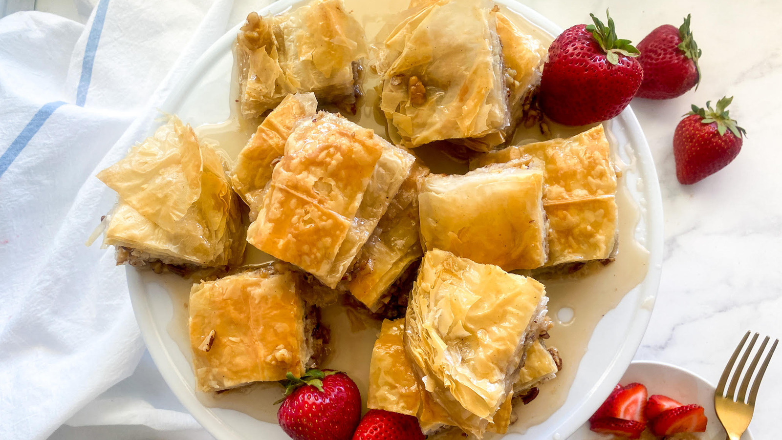 Baklava (Full Pan 20 pieces) — Sweet & Cozy Bakery