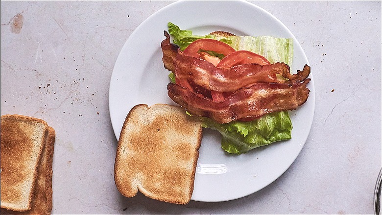 bacon, tomato, lettuce on bread