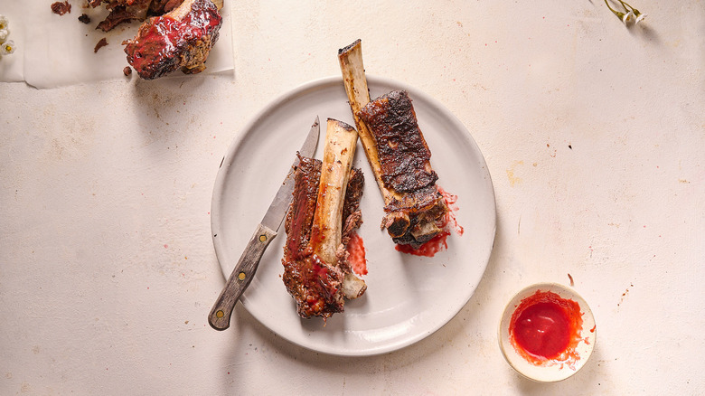 beef ribs on plate