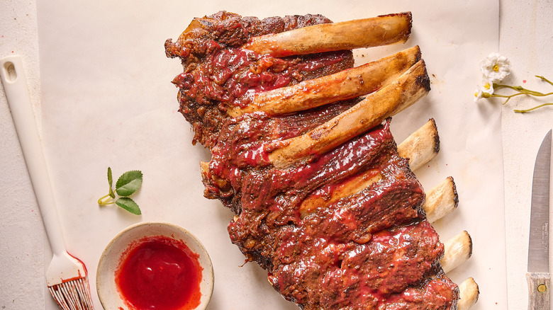 raspberry chipotle ribs on table