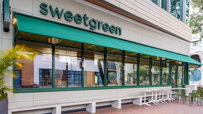 Sweetgreen storefront