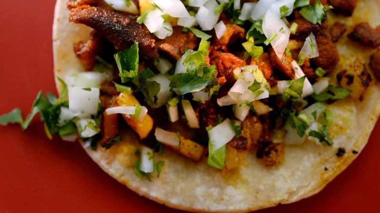 mexican food tacos al pastor